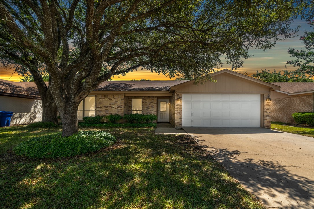2216 Real Drive Waco TX 76712