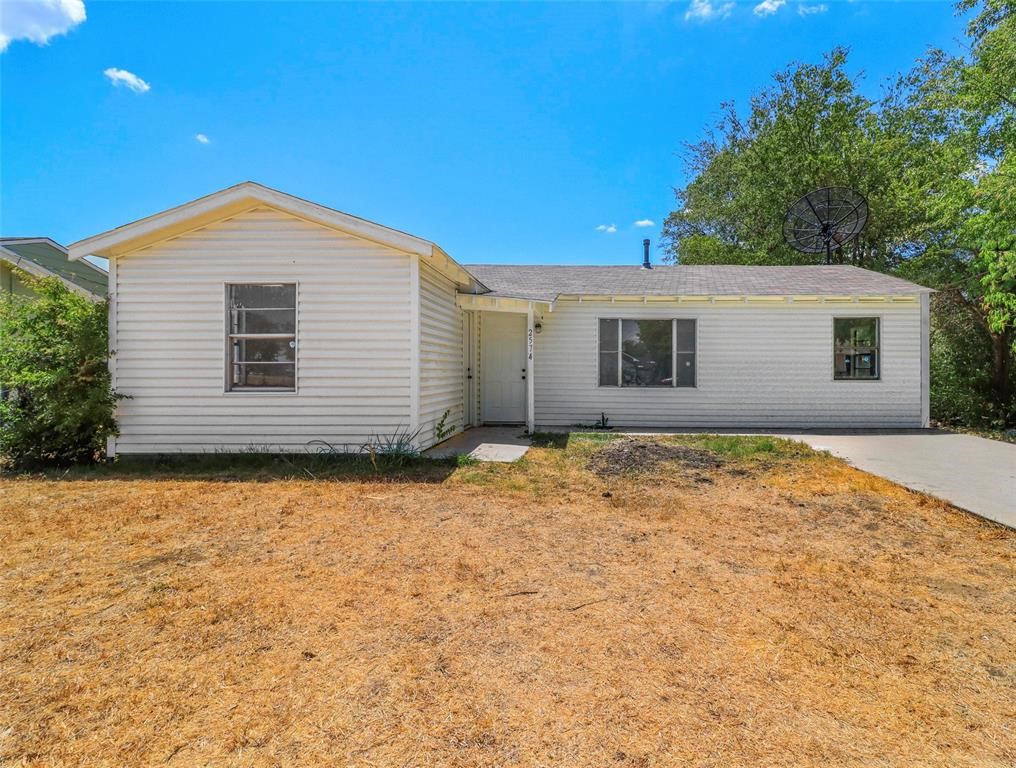 2574 High Crest Avenue Fort Worth TX 76111