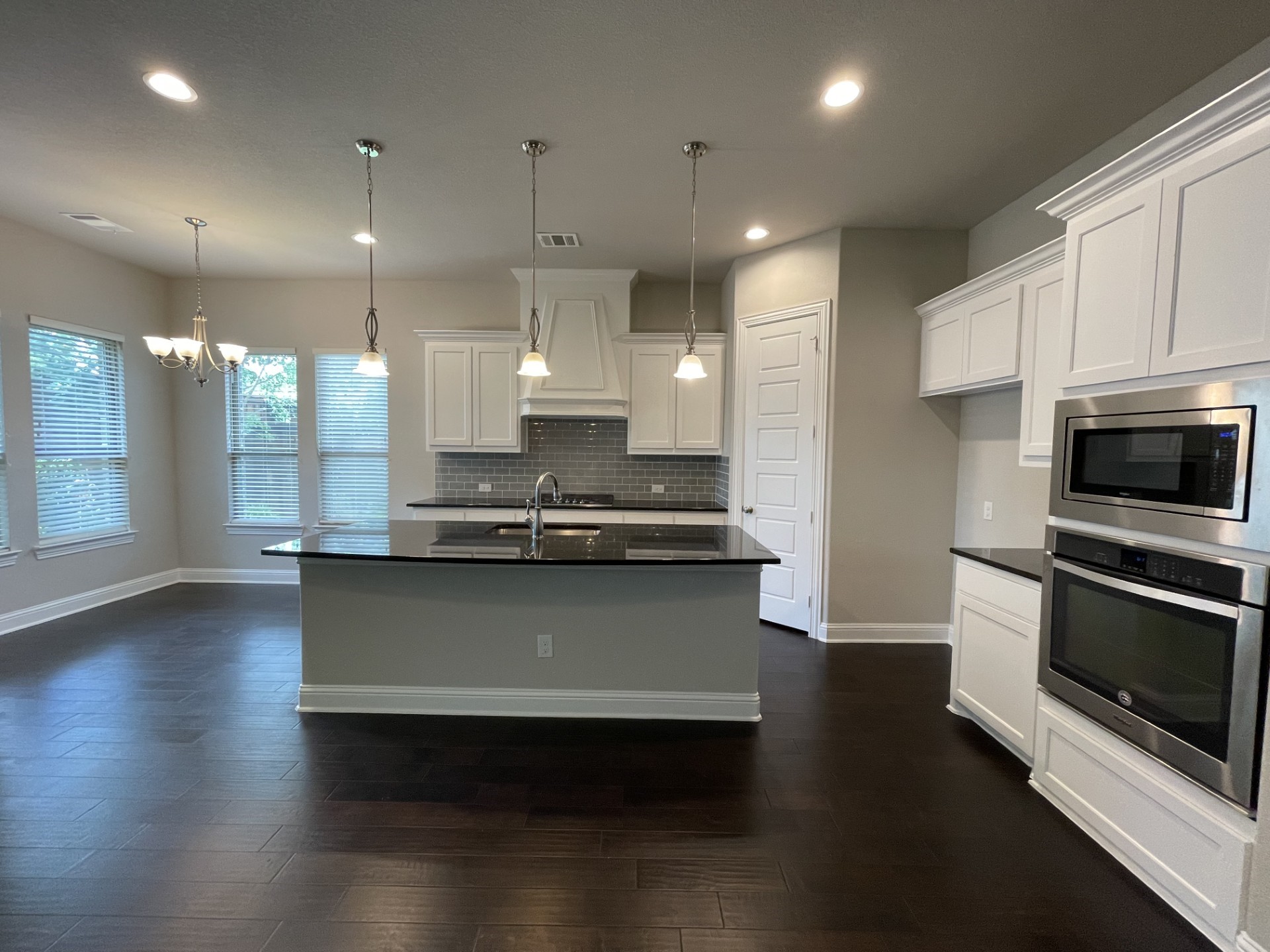 4500 Moores Landing Arlington TX 76016
