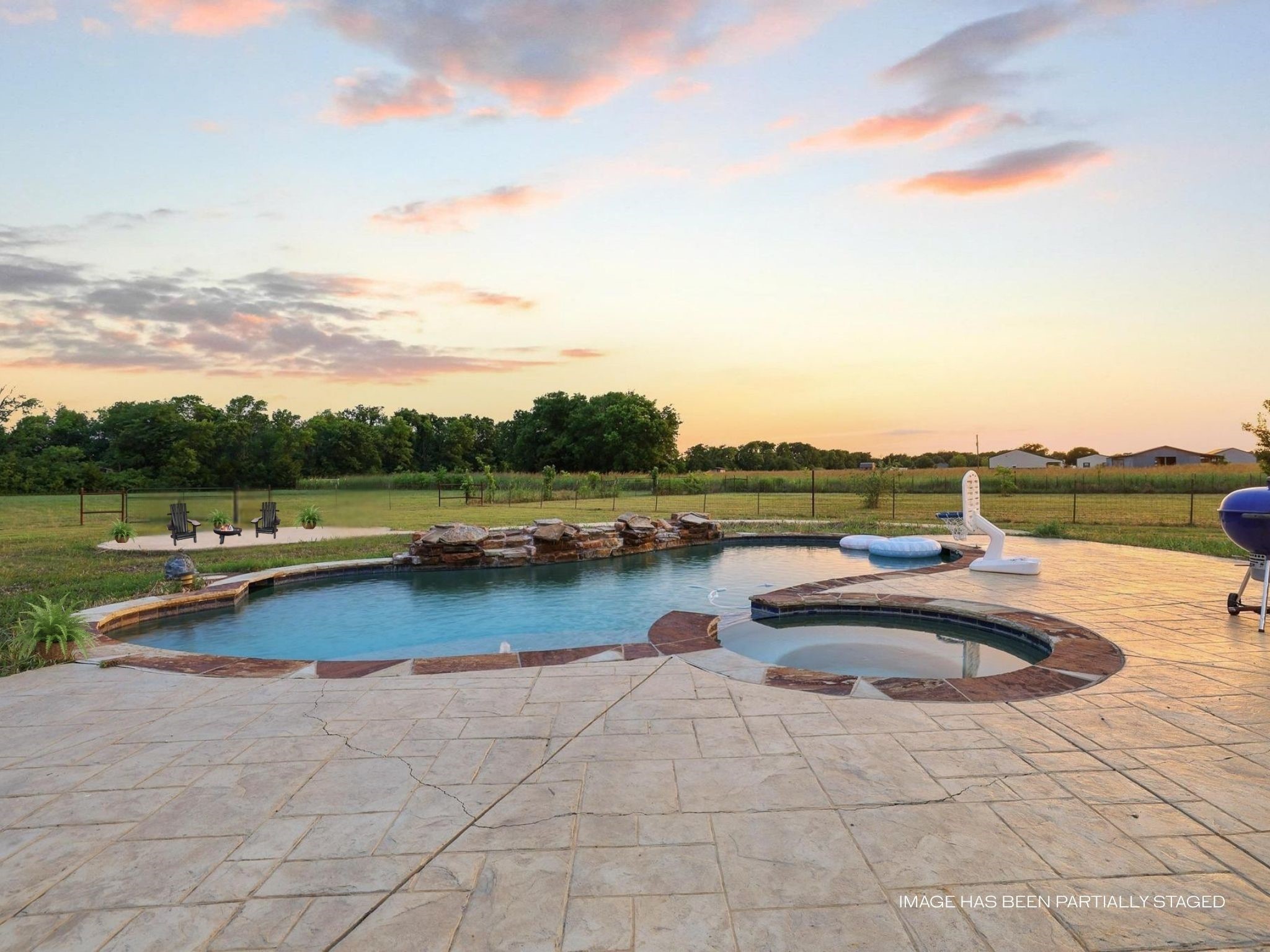 460 County Road 4421 Trenton TX 75490