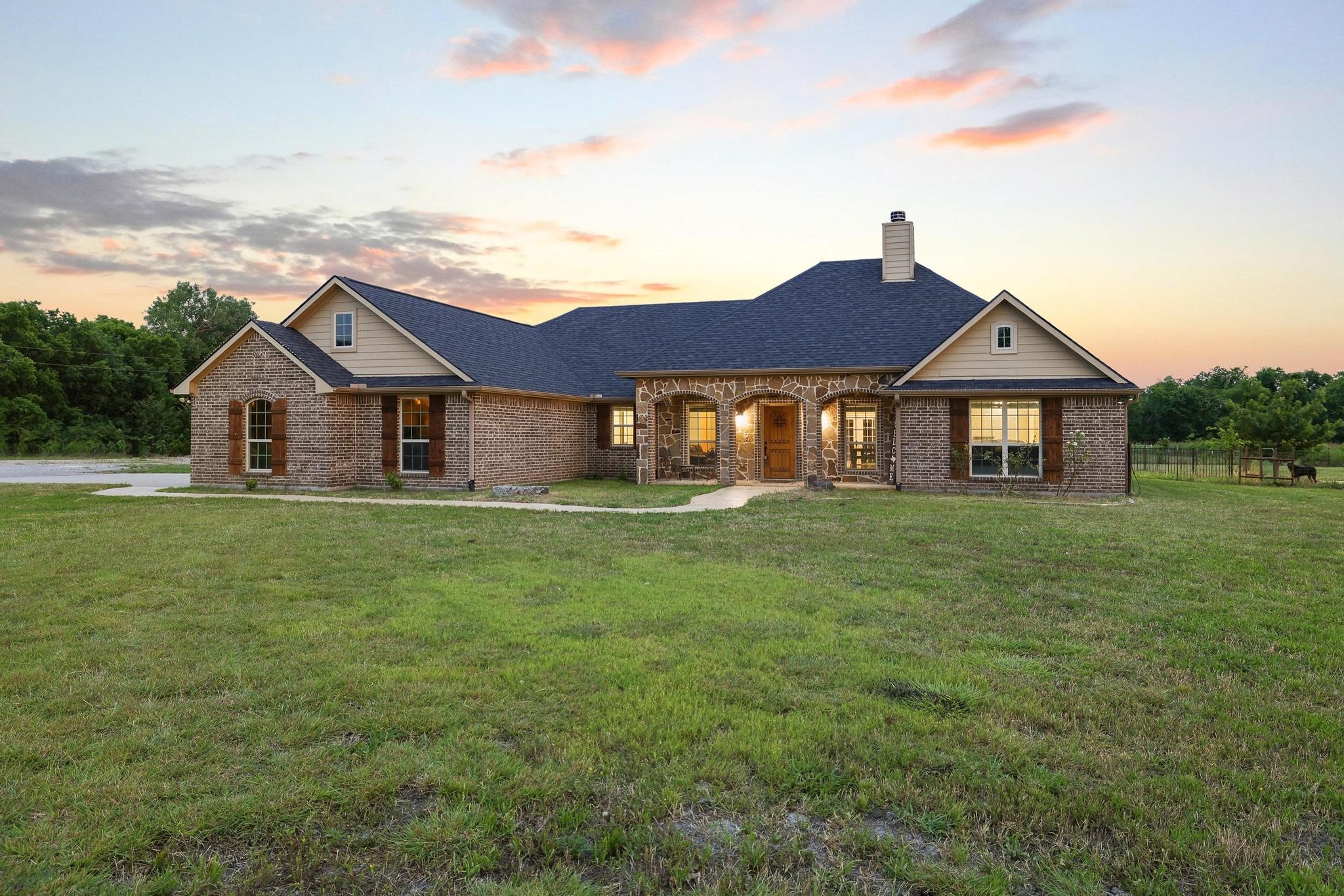 460 County Road 4421 Trenton TX 75490