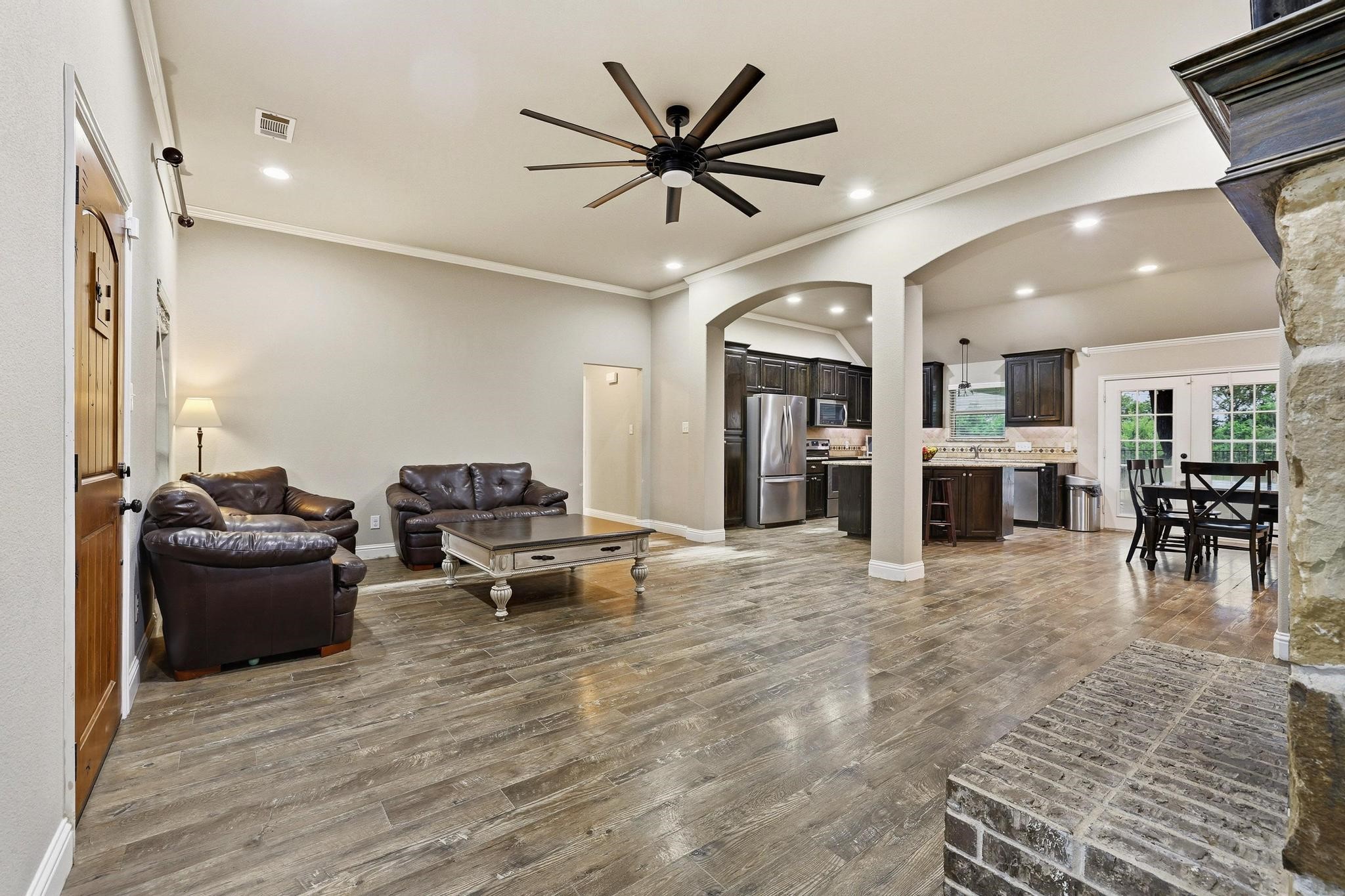 460 County Road 4421 Trenton TX 75490