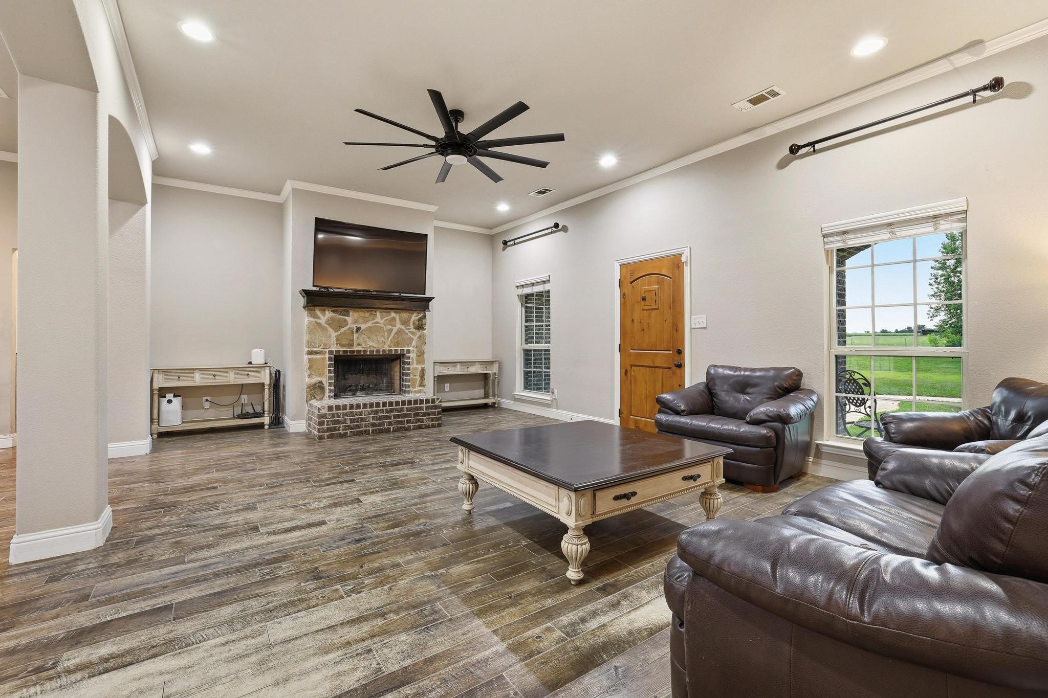 460 County Road 4421 Trenton TX 75490
