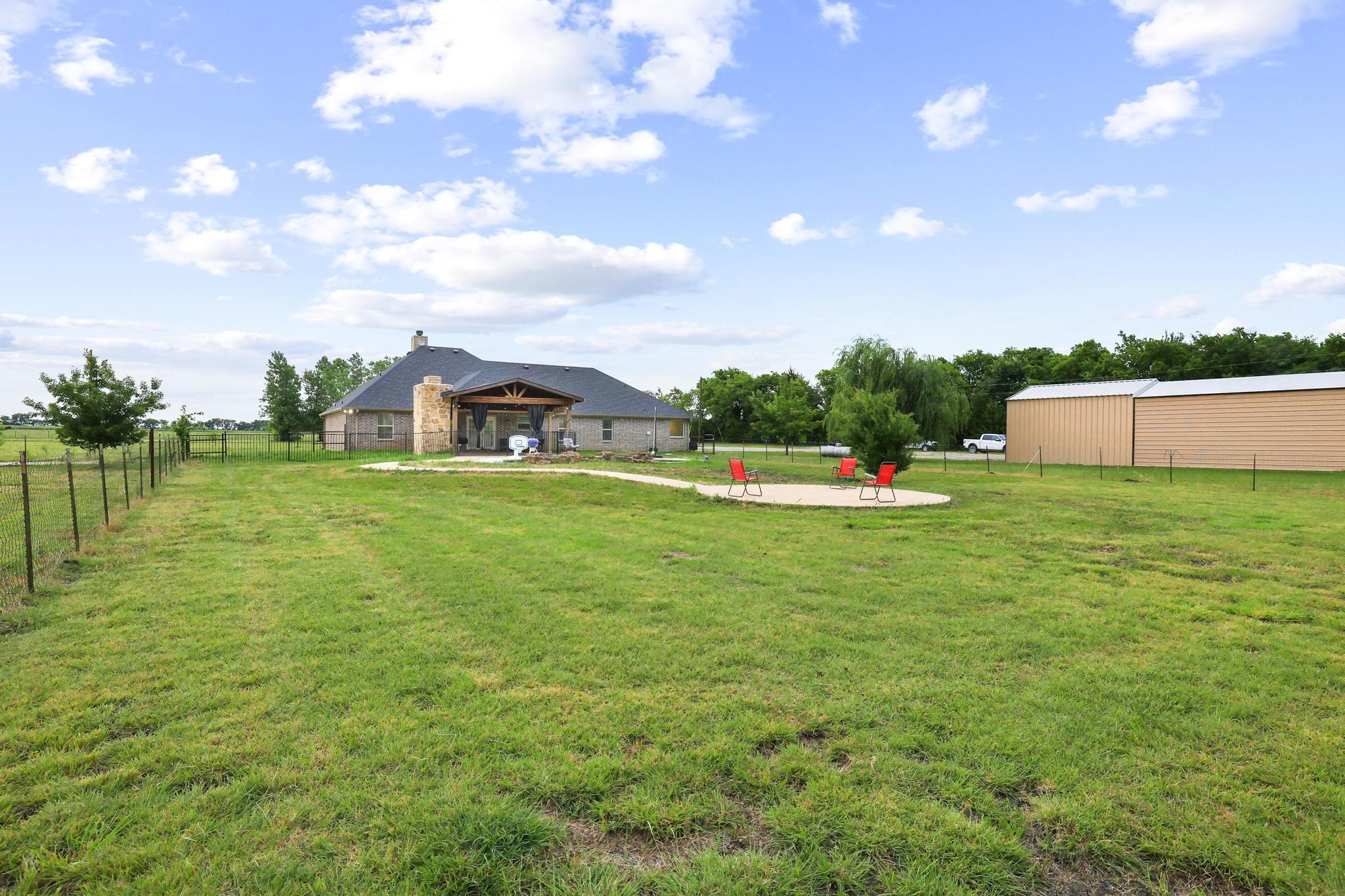 460 County Road 4421 Trenton TX 75490