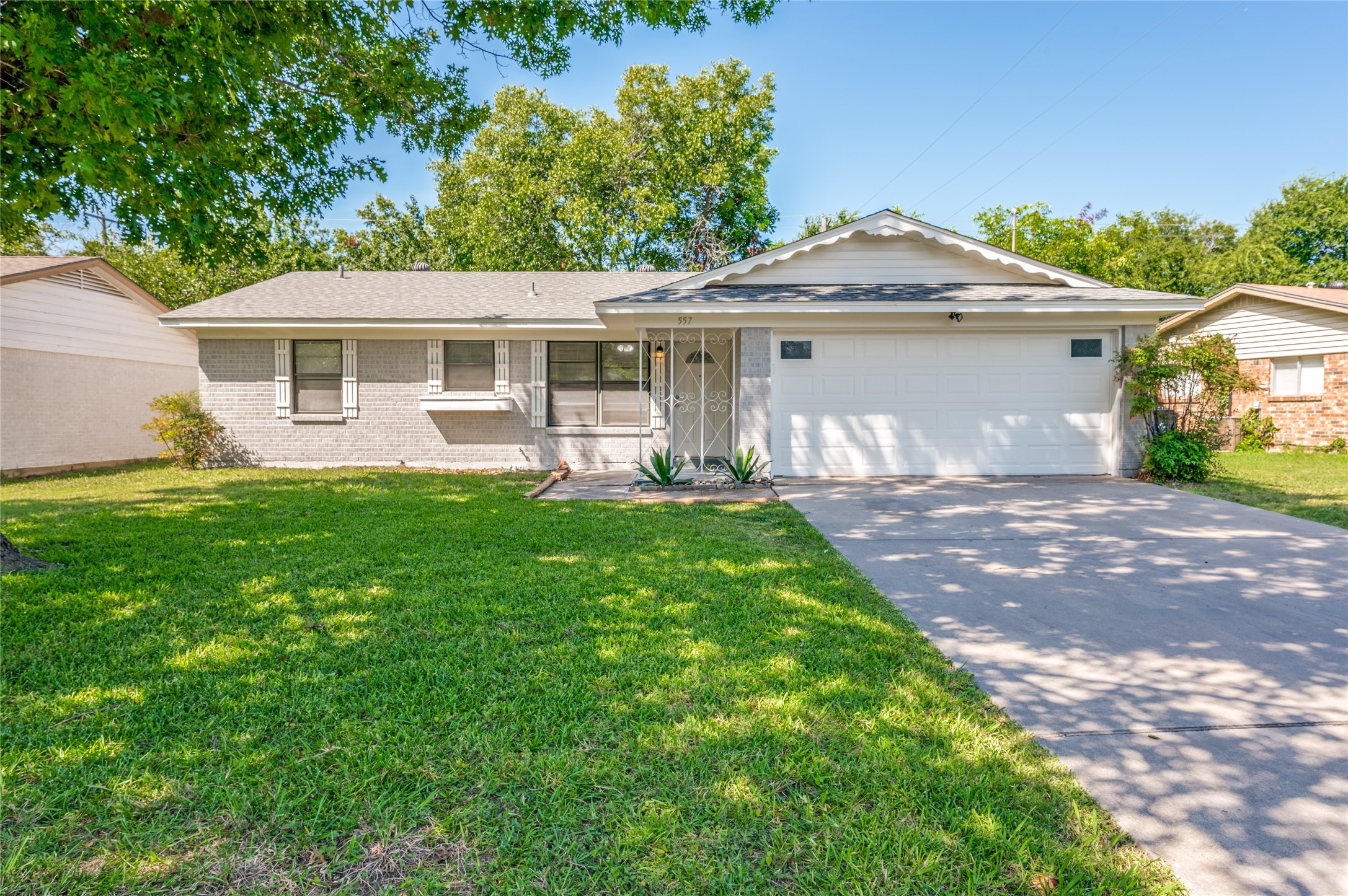 557 Hillery Street Burleson TX 76028