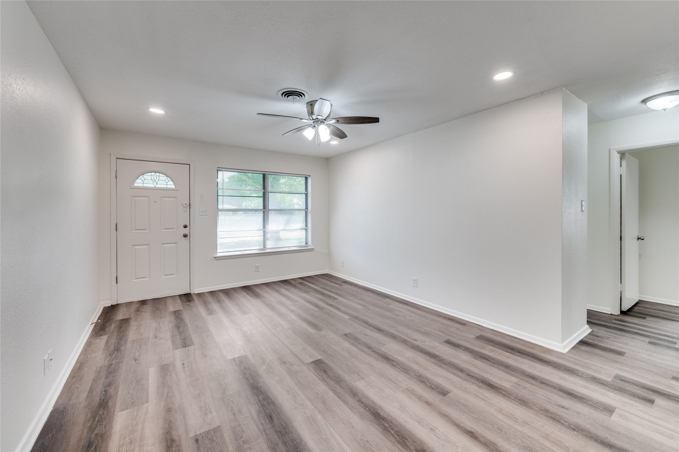 557 Hillery Street Burleson TX 76028