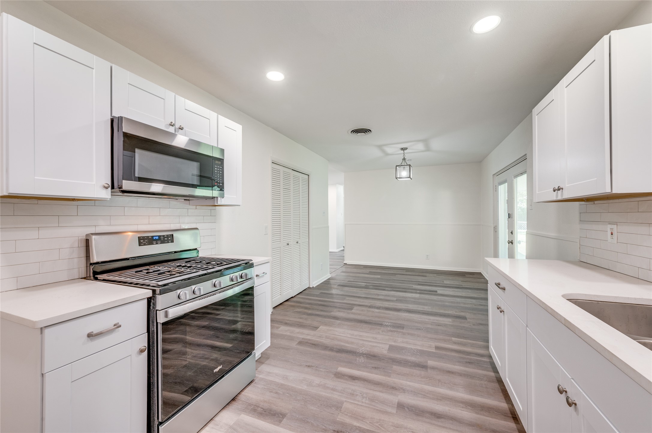 557 Hillery Street Burleson TX 76028