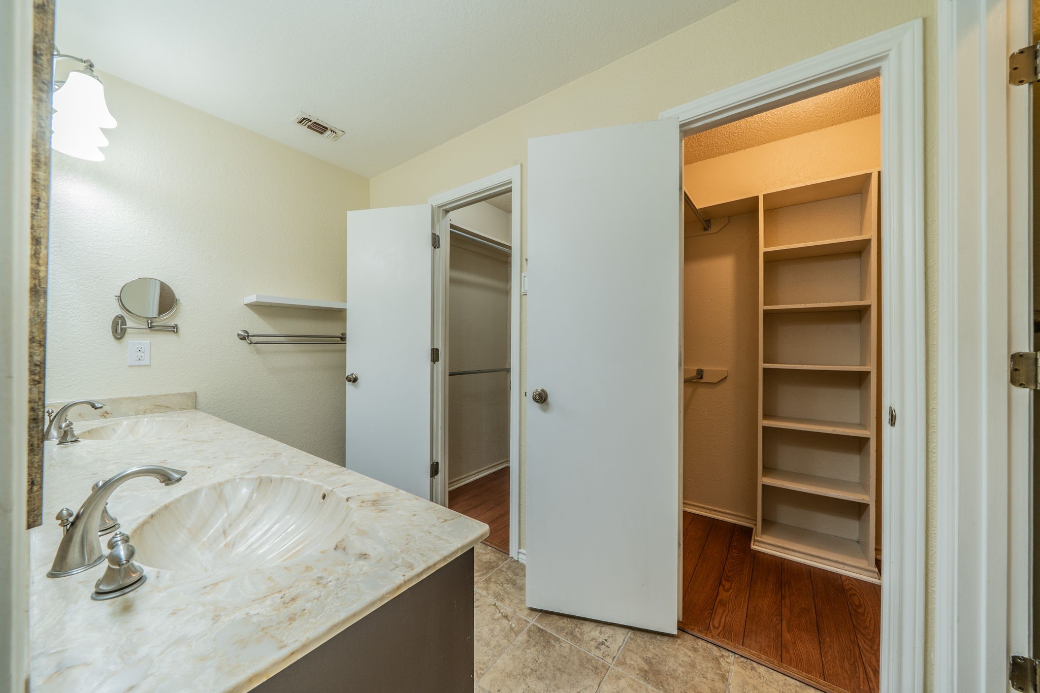 1605 Brighton Drive Carrollton TX 75007