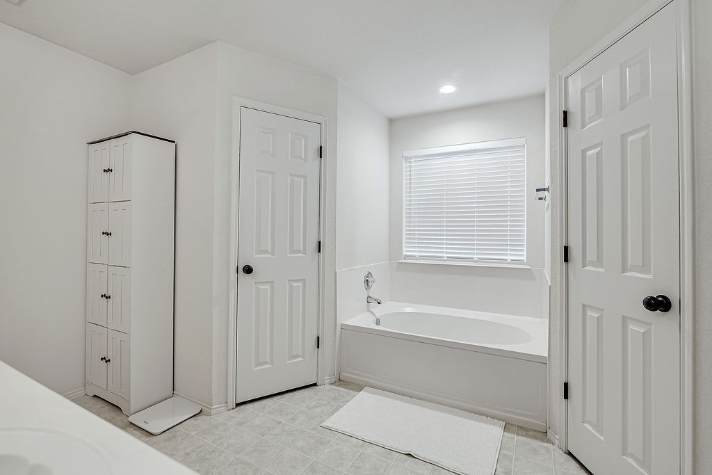 729 Tanglewood Burleson TX 76028