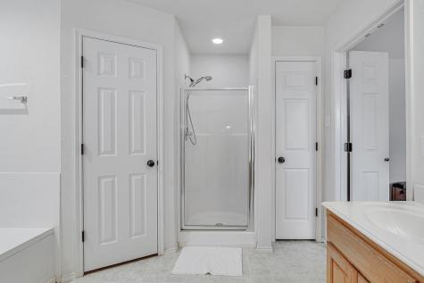 729 Tanglewood Burleson TX 76028