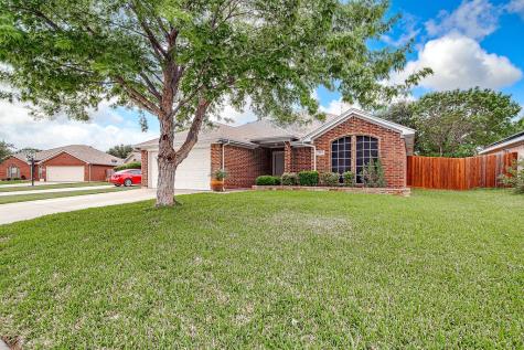 729 Tanglewood Burleson TX 76028