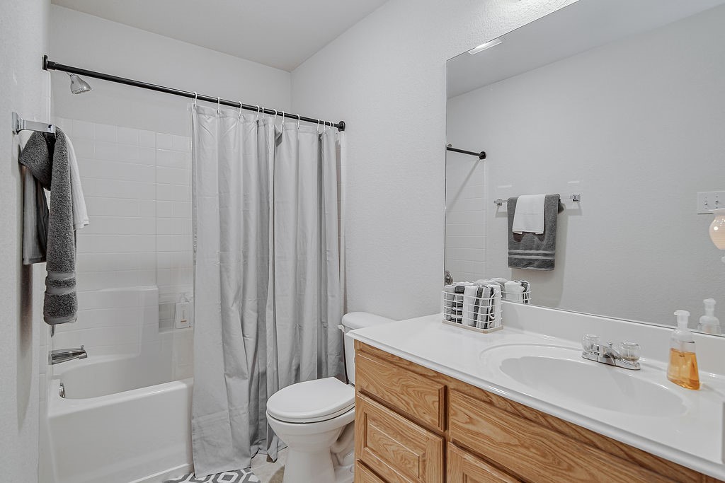 729 Tanglewood Burleson TX 76028
