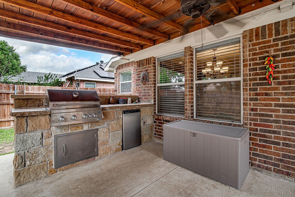 729 Tanglewood Burleson TX 76028