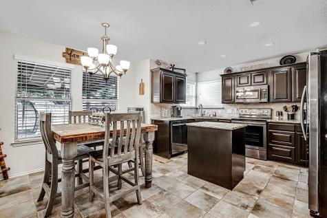 729 Tanglewood Burleson TX 76028