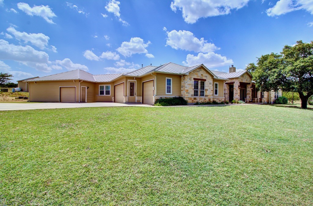 678 Brushy Top Trail Blanco TX 78606