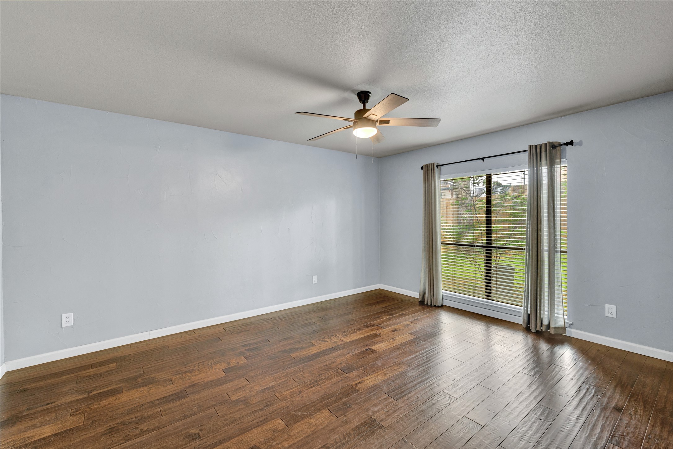 513 Harrington Lane Euless TX 76039