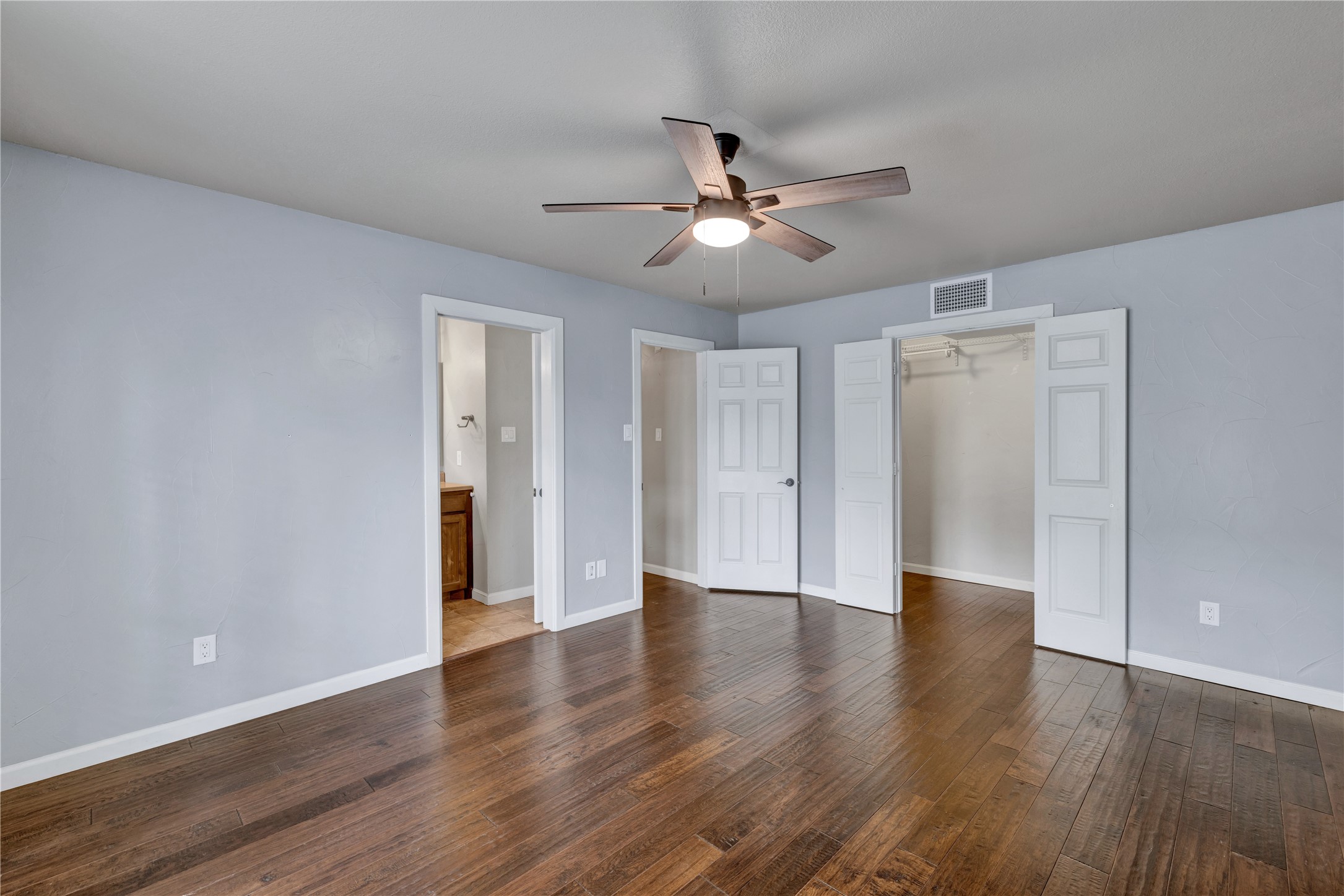 513 Harrington Lane Euless TX 76039