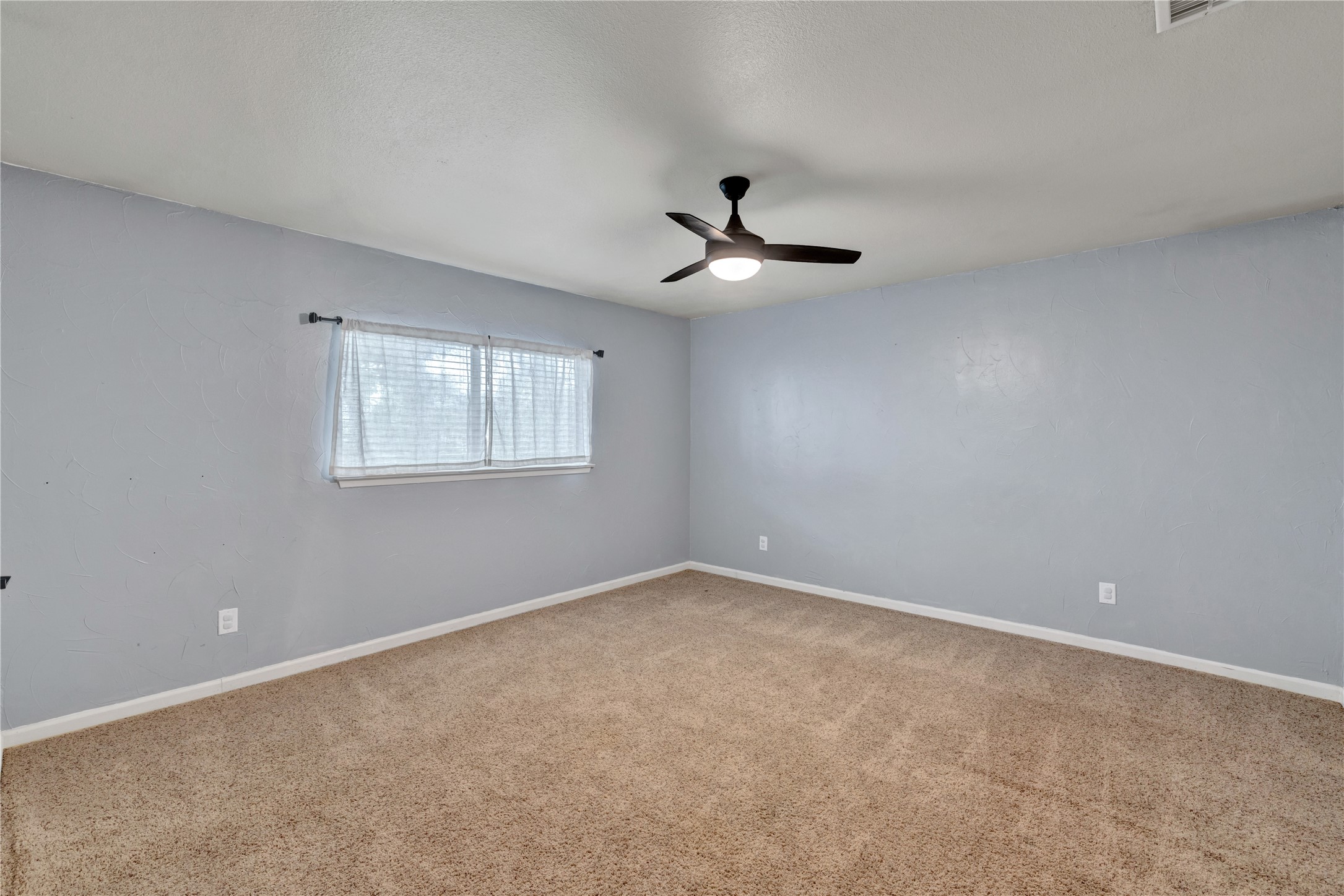 513 Harrington Lane Euless TX 76039