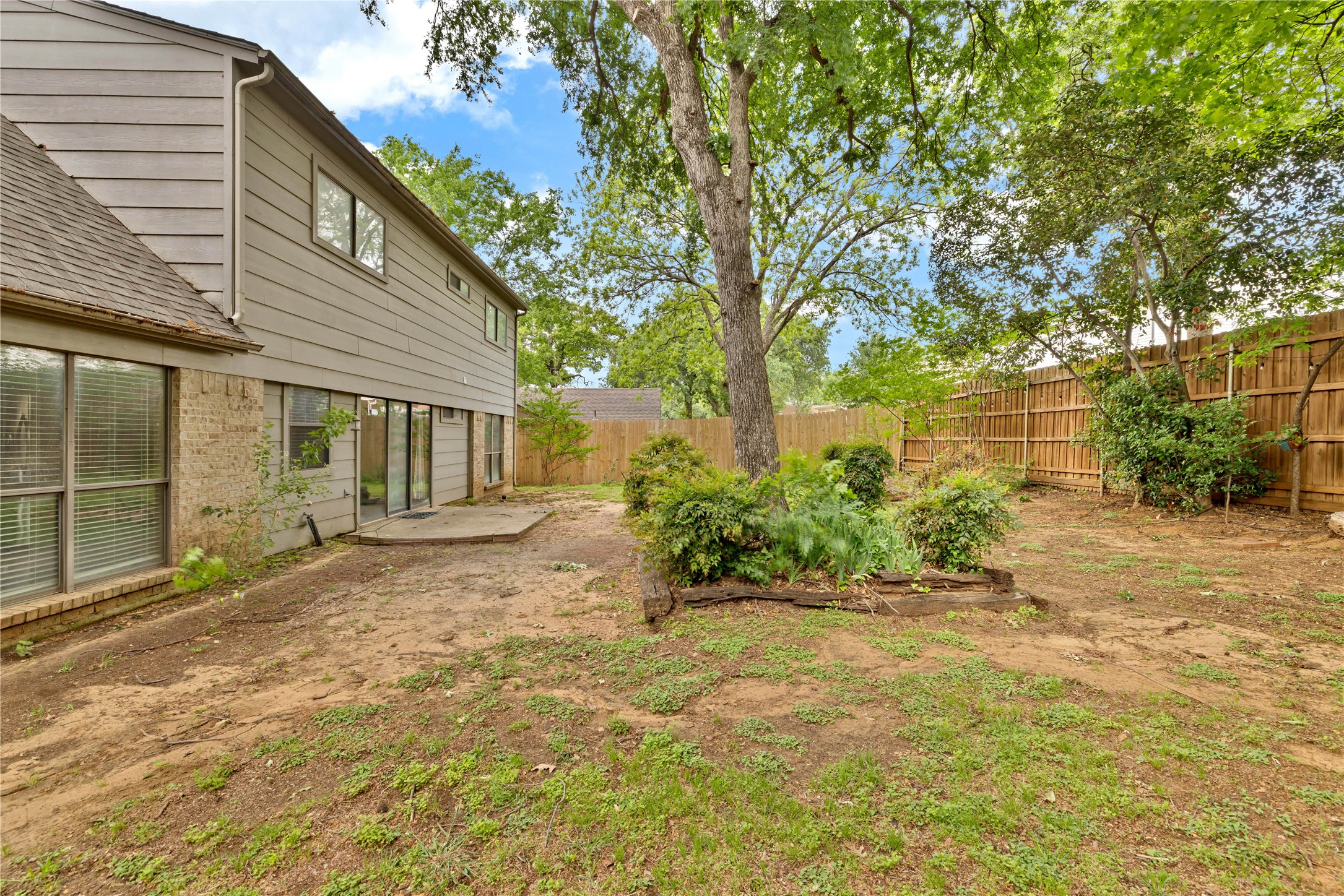 513 Harrington Lane Euless TX 76039