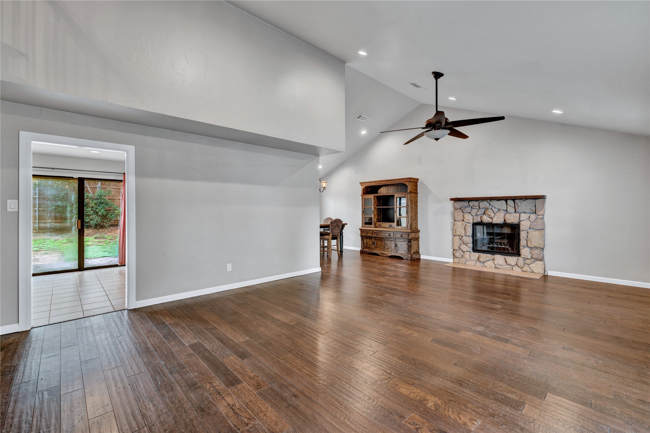 513 Harrington Lane Euless TX 76039