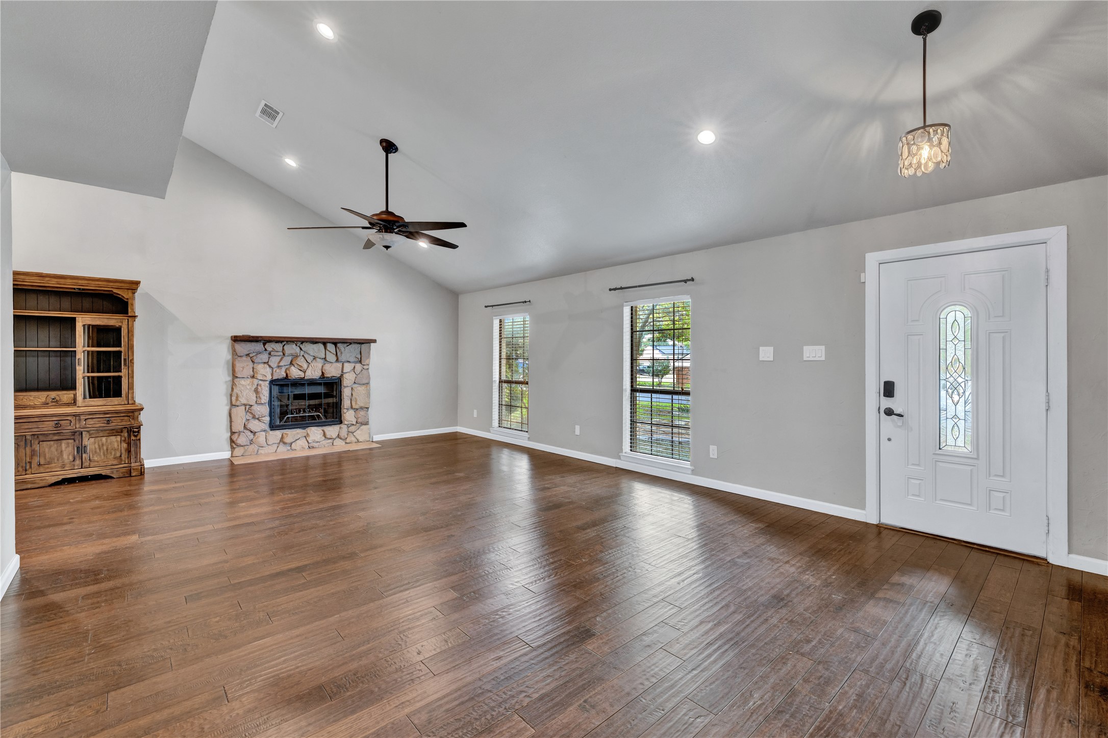 513 Harrington Lane Euless TX 76039