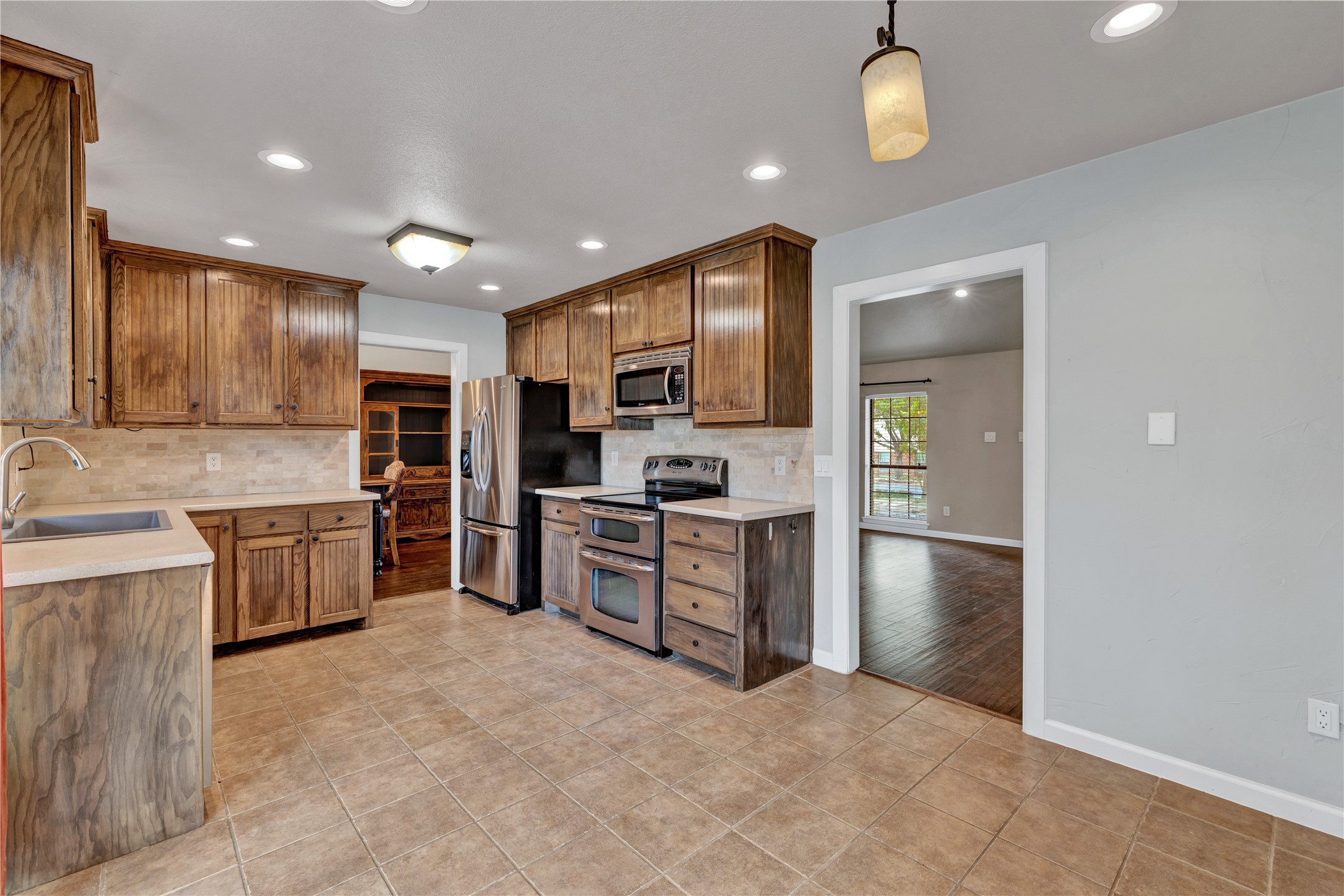 513 Harrington Lane Euless TX 76039