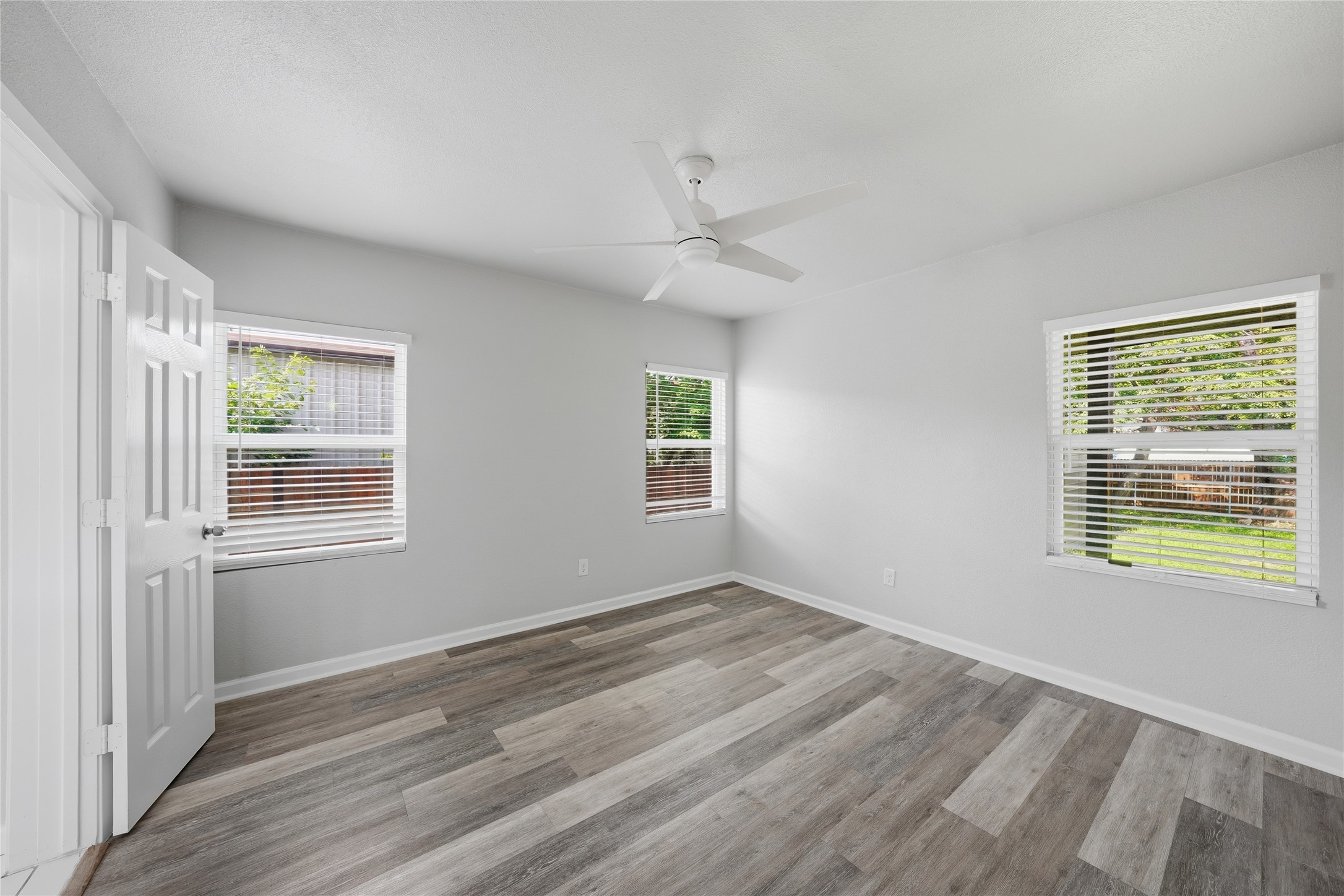 221 16th Street Grand Prairie TX 75050