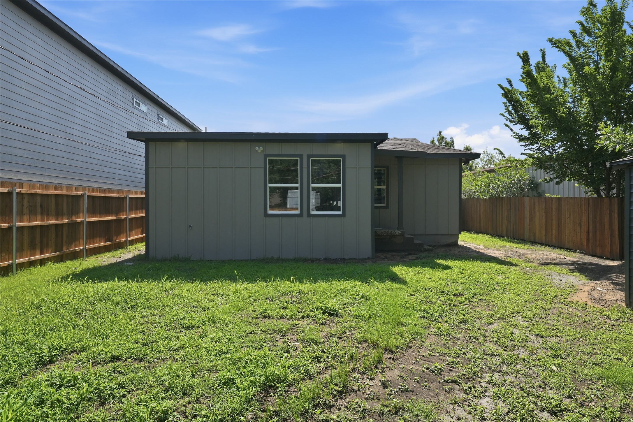 221 16th Street Grand Prairie TX 75050