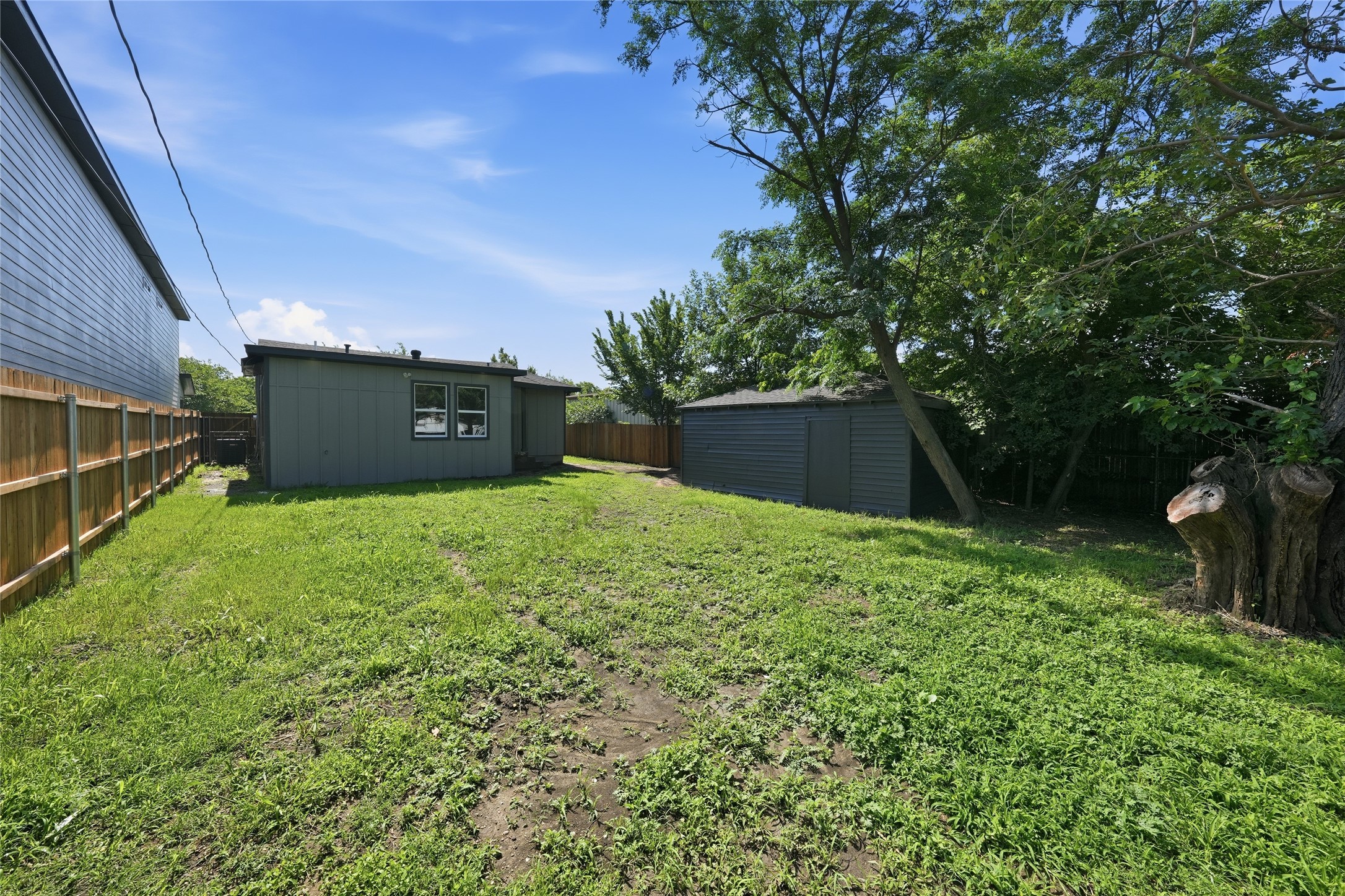 221 16th Street Grand Prairie TX 75050