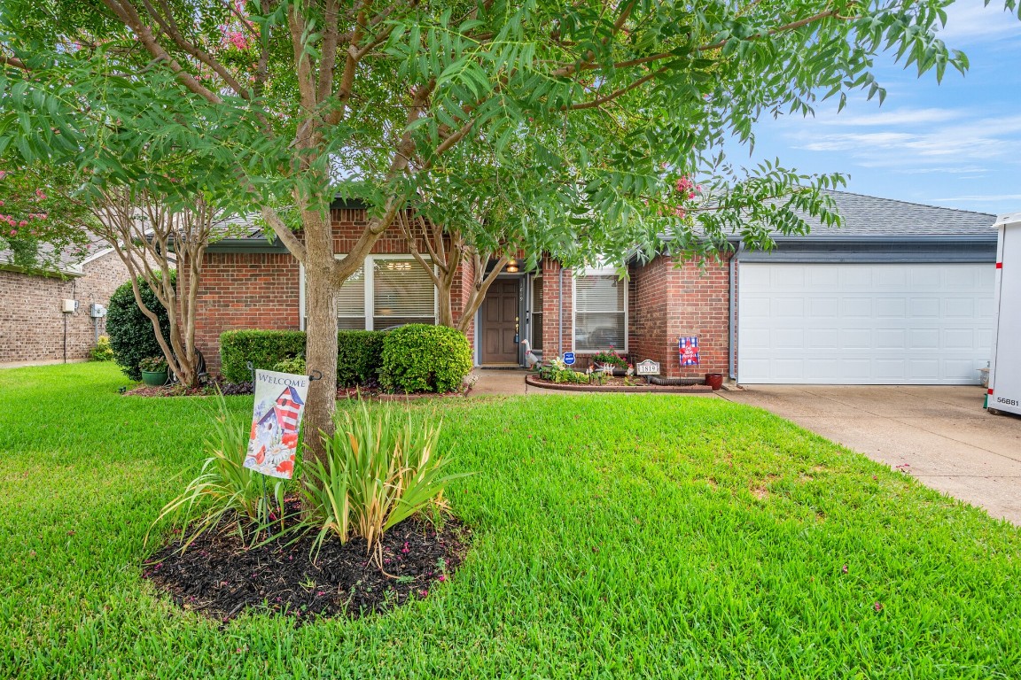 1819 Greenhaven Lane Grapevine TX 76051