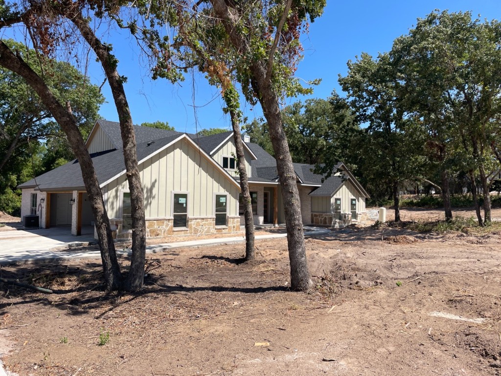 404 Creekside Court Weatherford TX 76087