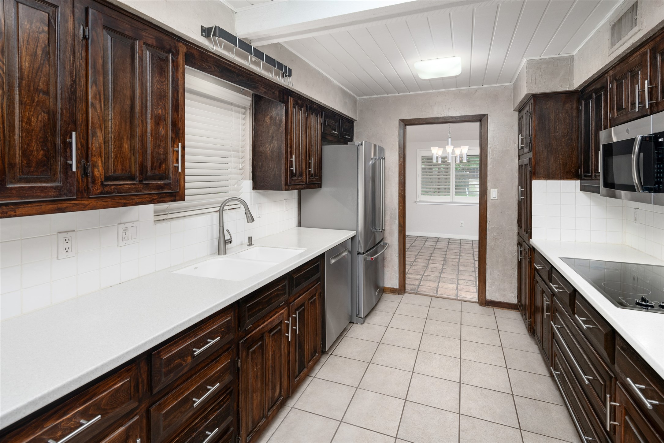 6712 Saint Anne Street Dallas TX 75248