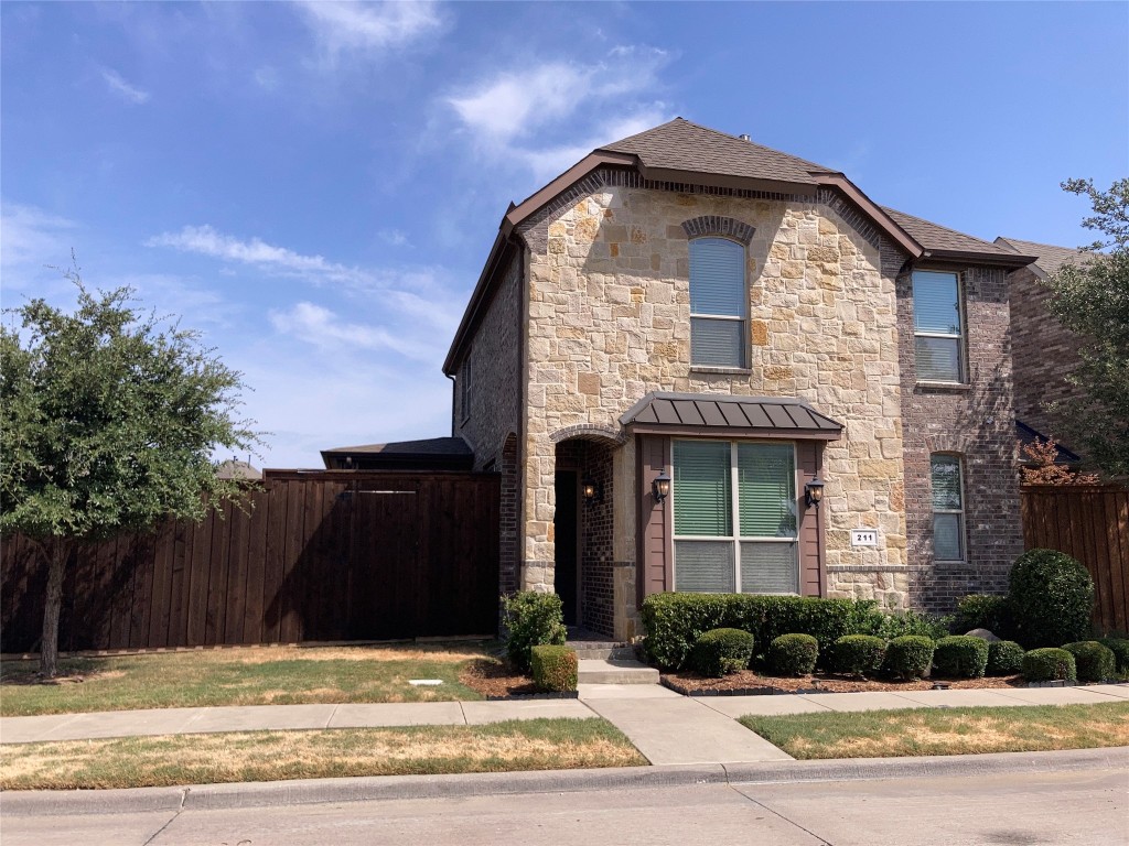 211 Carrington Lane Lewisville TX 75067