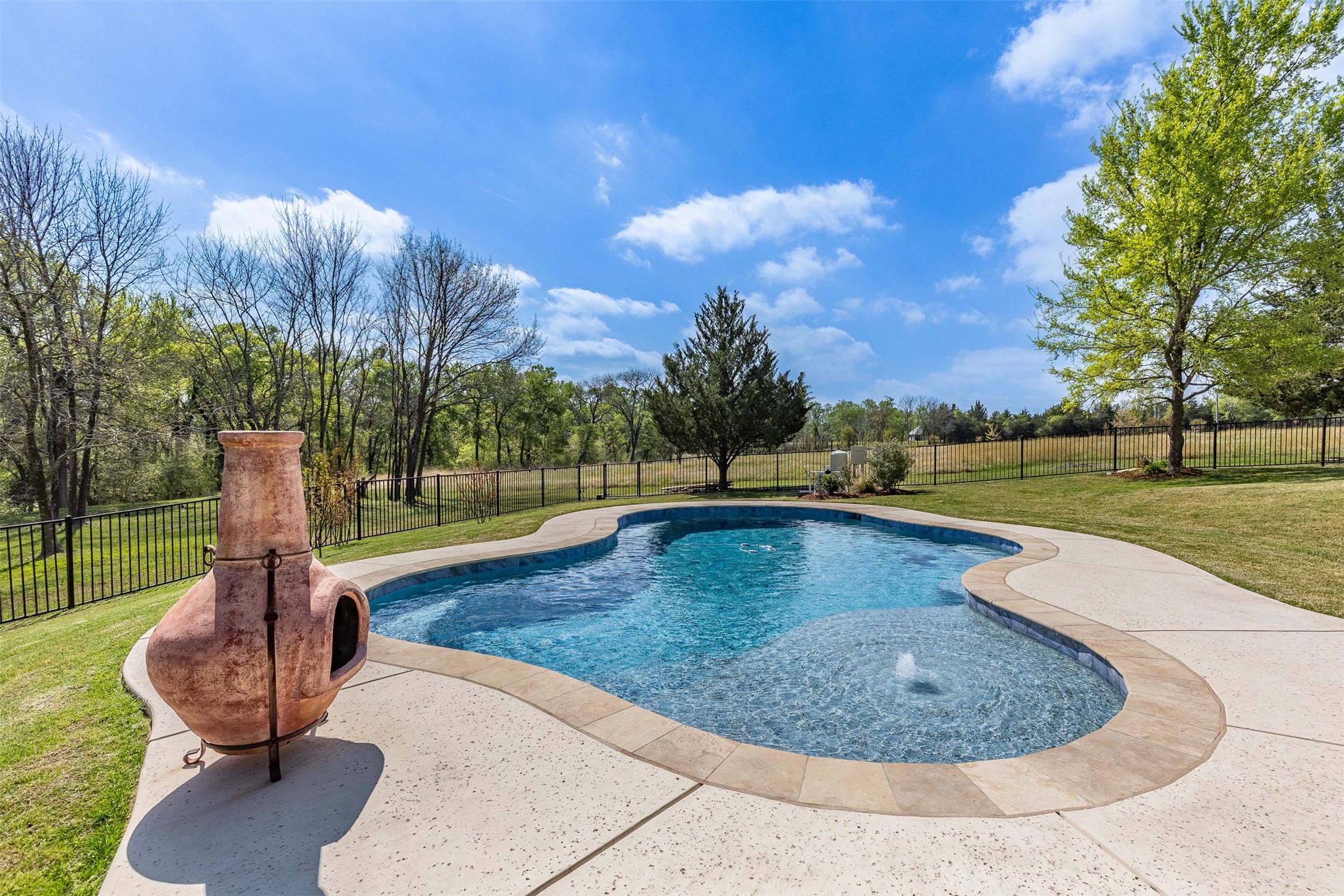 108 Golf Walk Circle Denison TX 75020