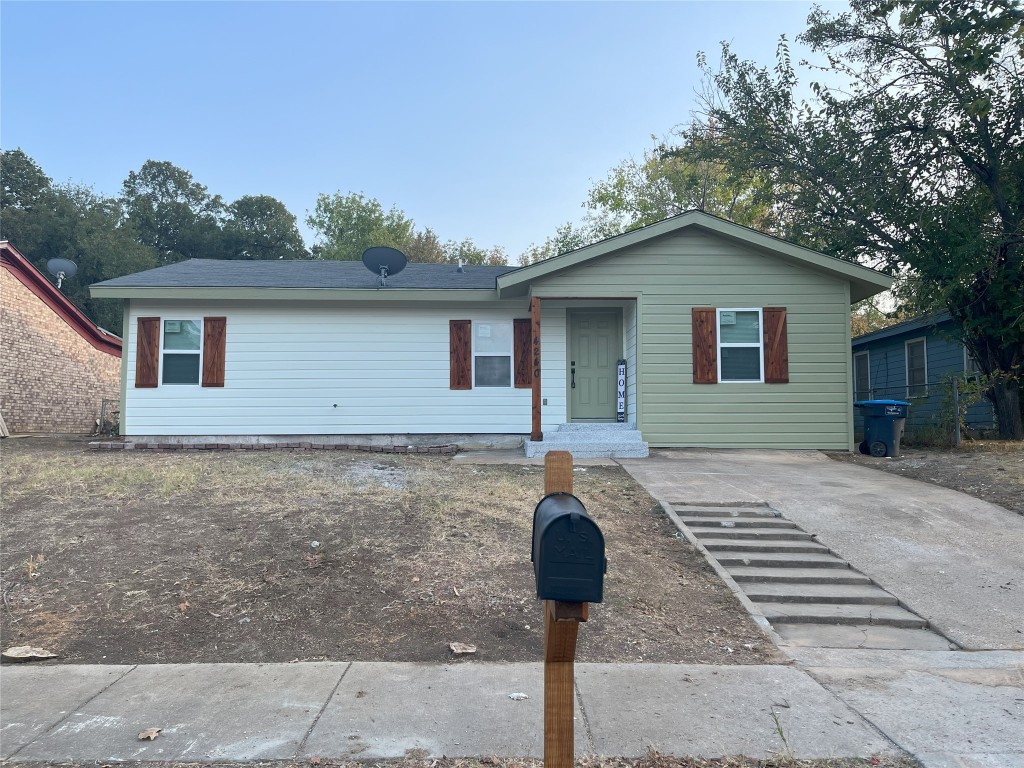 4240 Carol Avenue Fort Worth TX 76105
