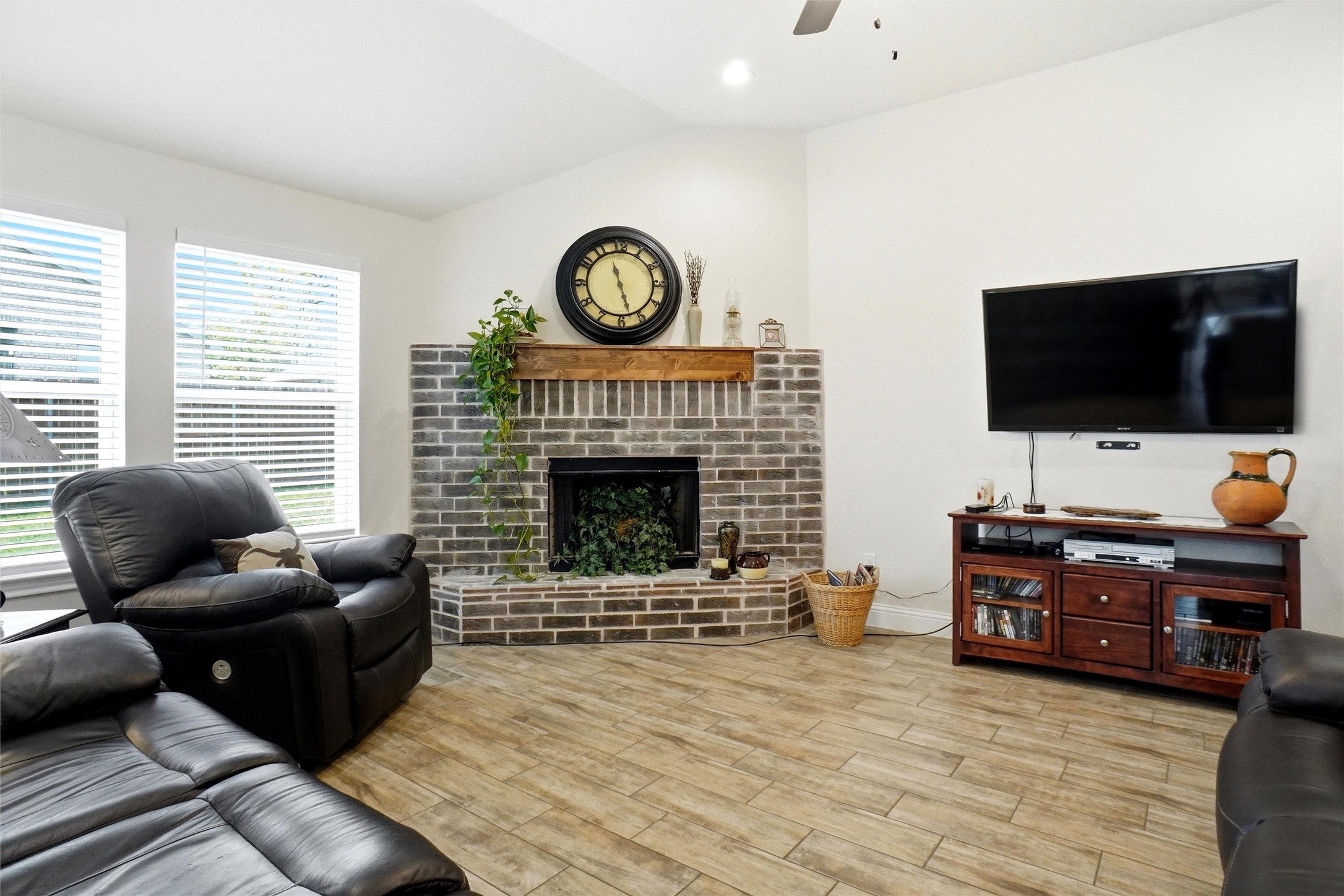 904 Avagail Avenue Springtown TX 76082