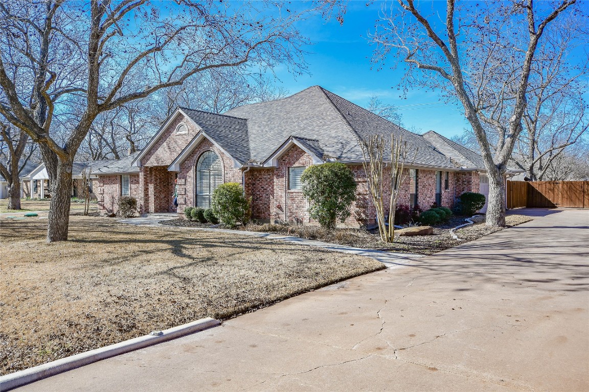 7611 Ravenswood Road Granbury TX 76049