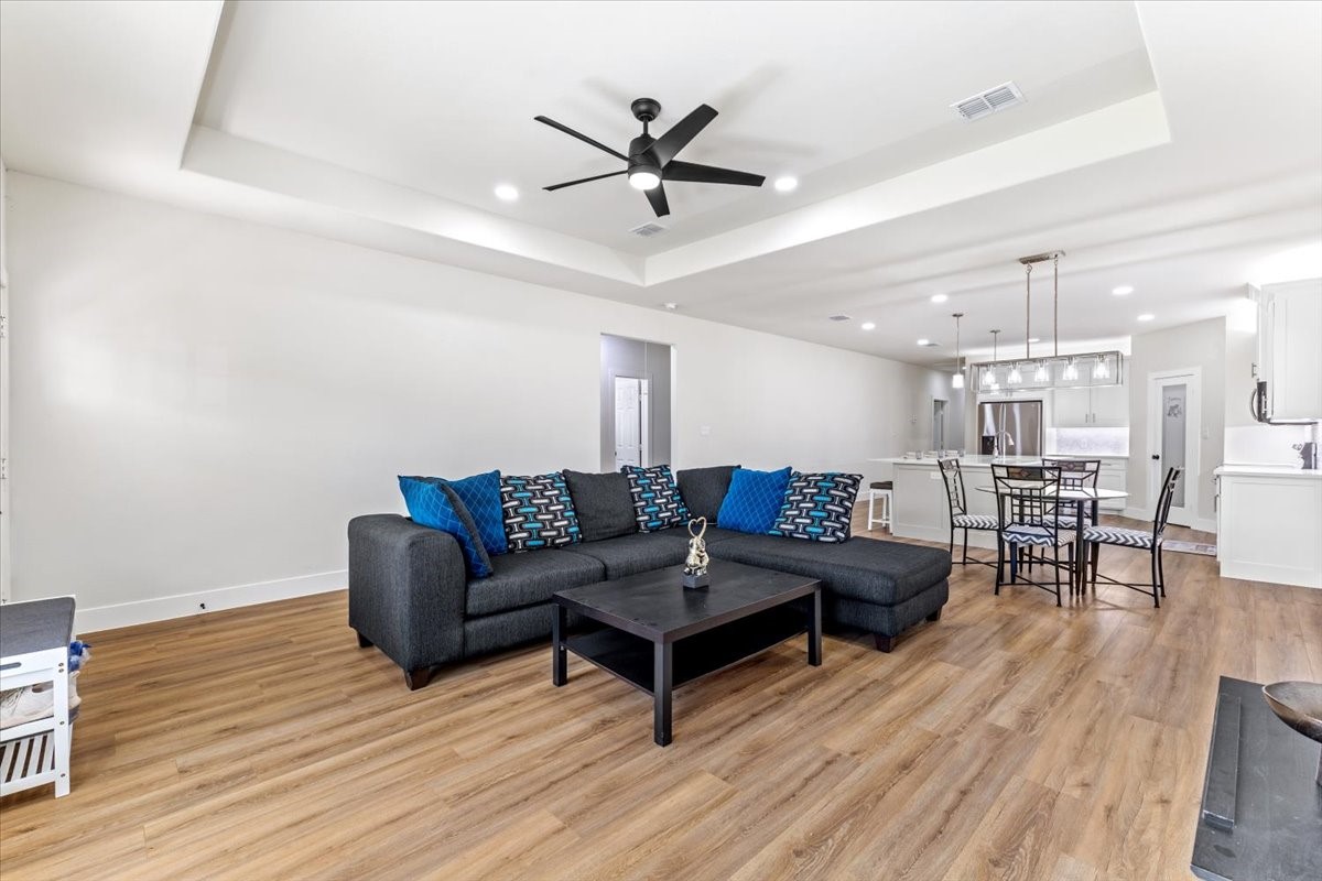 2601 Hutchinson Street Fort Worth TX 76106