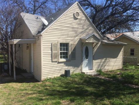 309 Live Oak Street Bowie TX 76230
