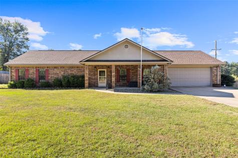 124 Woodpecker Road Gladewater TX 75647