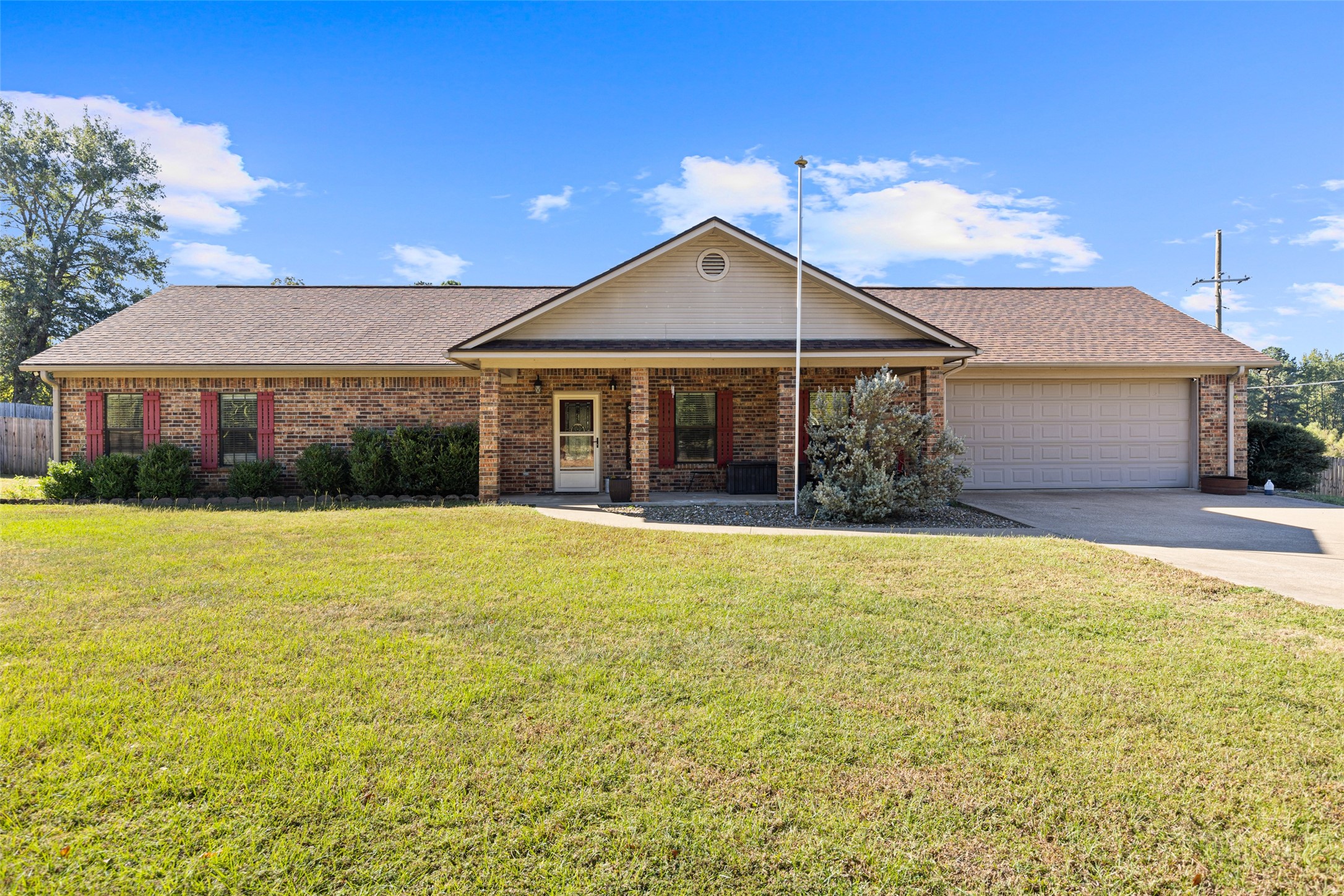 124 Woodpecker Road Gladewater TX 75647