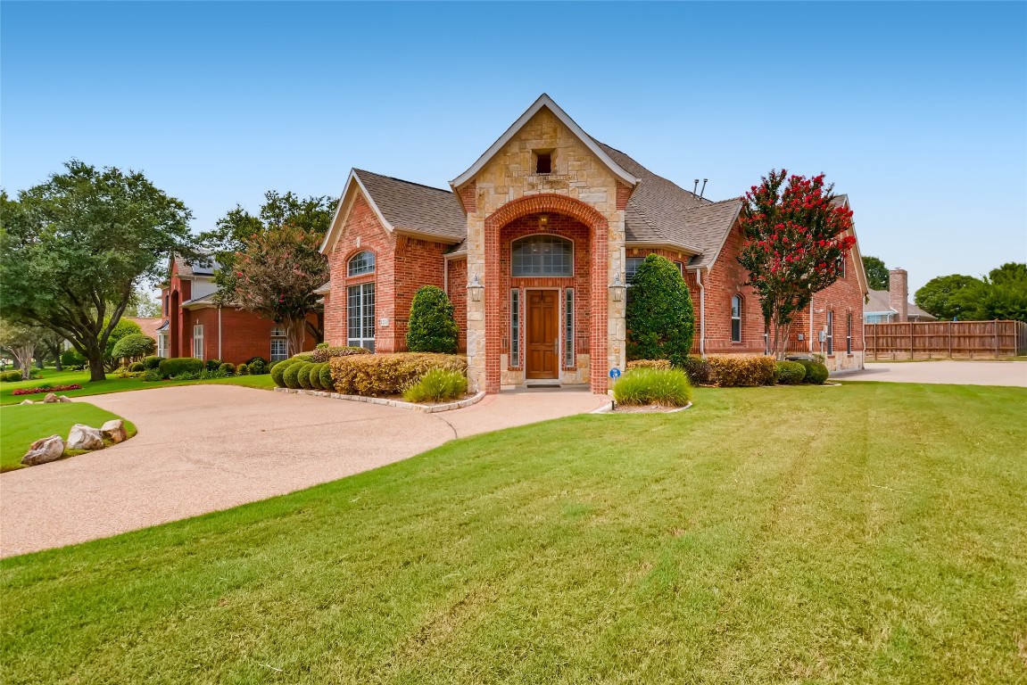 1233 Lochness Lane Garland TX 75044