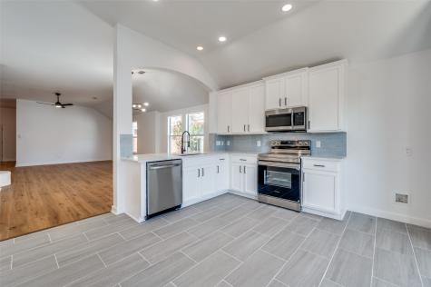 1028 Aviary Drive Aubrey TX 76227