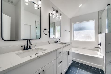 1028 Aviary Drive Aubrey TX 76227