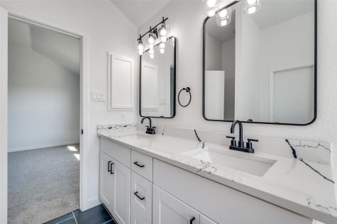 1028 Aviary Drive Aubrey TX 76227