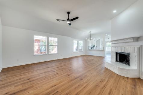 1028 Aviary Drive Aubrey TX 76227