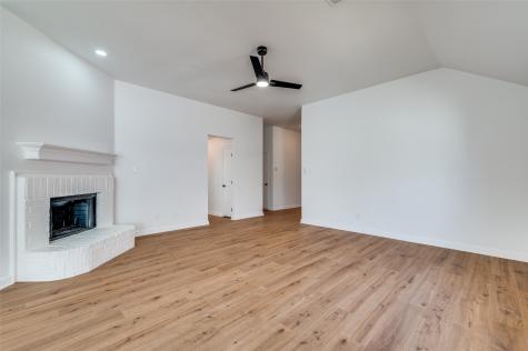 1028 Aviary Drive Aubrey TX 76227