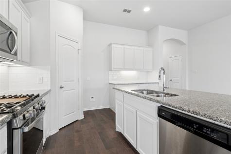 2924 Montrose Trail Forney TX 75126