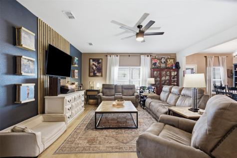 112 Saloon Cove E Newark TX 76071