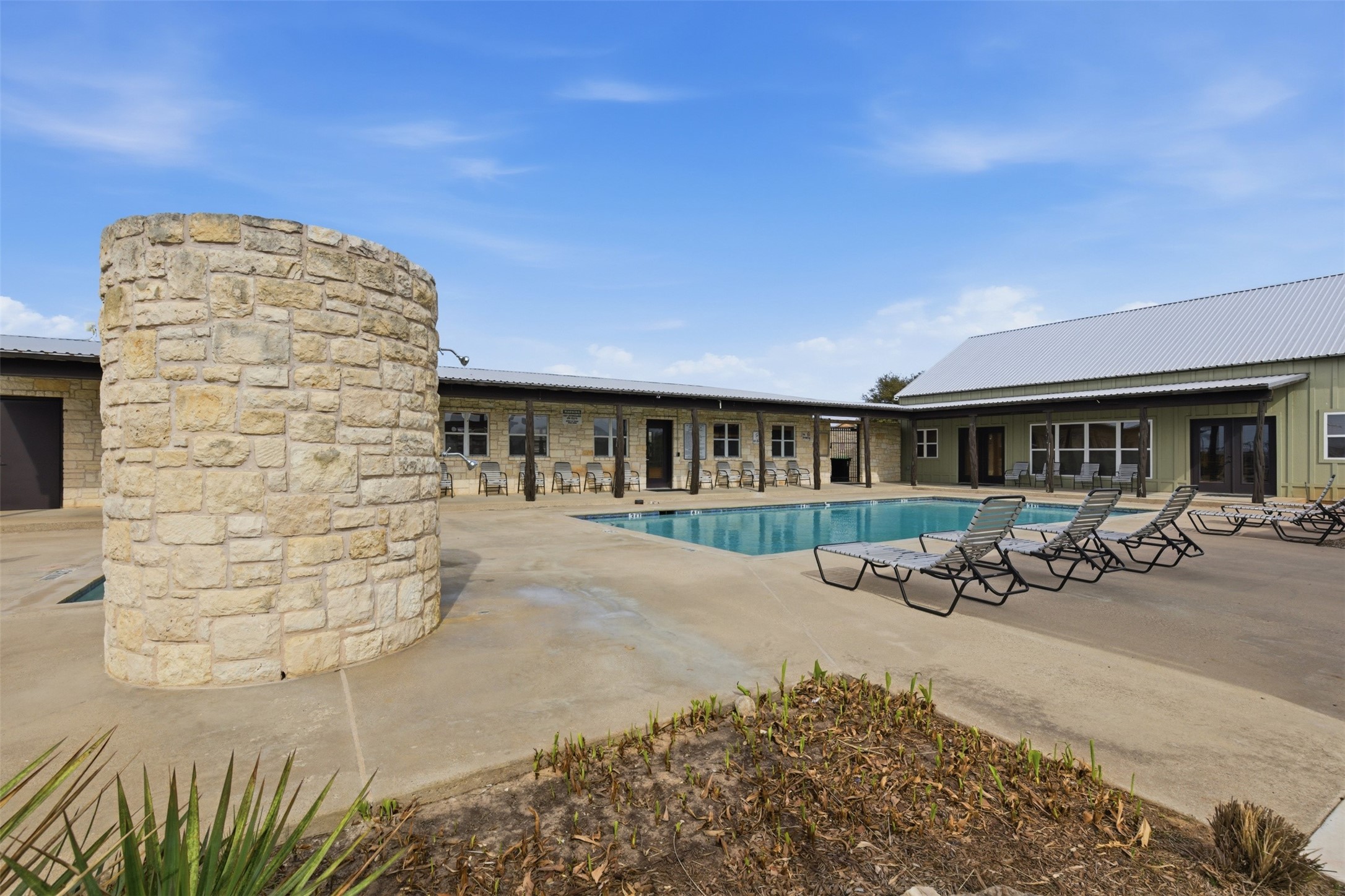 112 Saloon Cove E Newark TX 76071